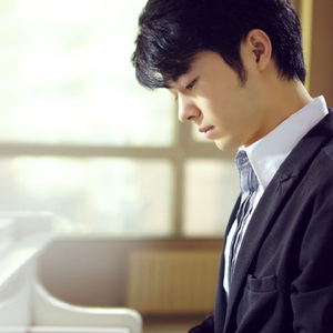 澳门宾利影视娱乐有限公司
